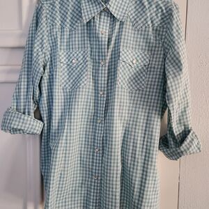 Wrangler Women's Blue Checkered Button Down Shirt